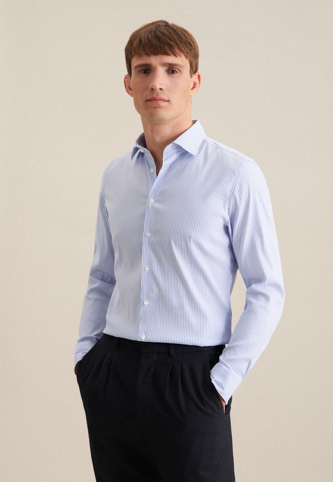 Chemise performance Slim Twill (sergé) Col Kent dans Bleu Clair | Boutique en ligne Seidensticker