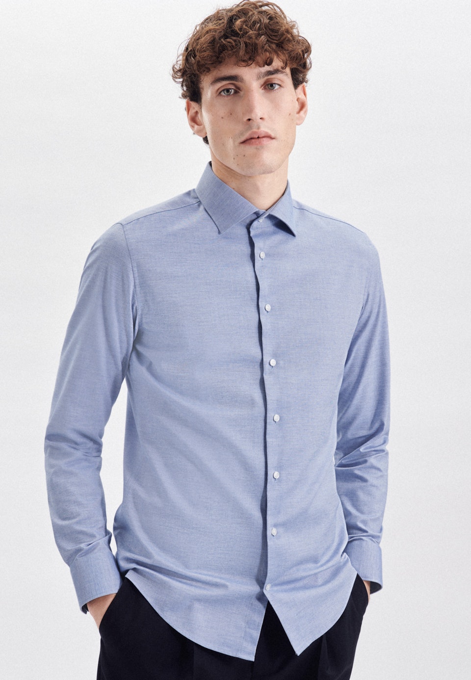Bügelleichtes Twill Business Hemd in Slim mit Kentkragen in Hellblau | Seidensticker Onlineshop