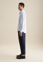 Shaped Chemise d'affaires Uni in Bleu Moyen |  Seidensticker Onlineshop