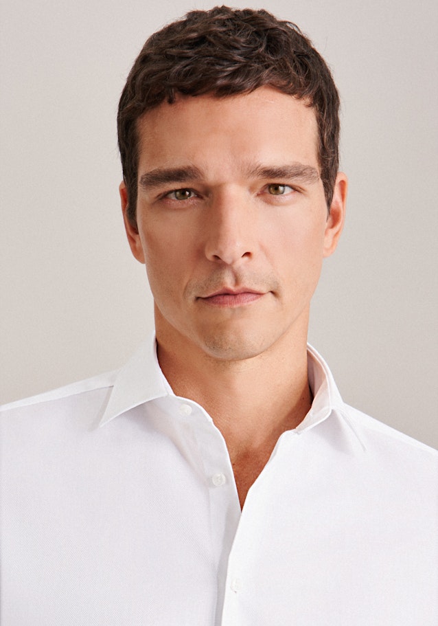Easy-iron Twill Business Shirt in Shaped with Kent-Collar in White | Seidensticker Onlineshop