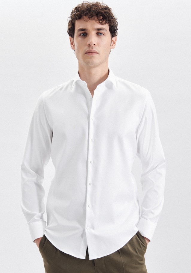 Bügelleichtes Twill Business Hemd in Shaped mit Kentkragen in Weiß | Seidensticker Onlineshop