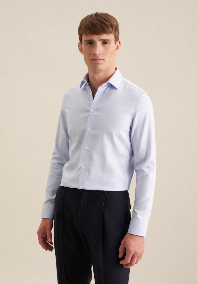 Non-iron Structure Business Shirt in Slim with Kent-Collar in Light Blue | Seidensticker online shop