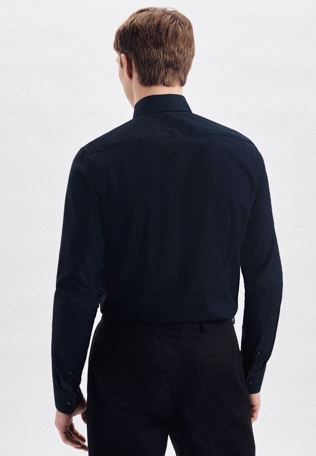 Non-iron Poplin Business Shirt in Slim with Kent-Collar and extra long sleeve in Dark Blue |  Seidensticker Onlineshop