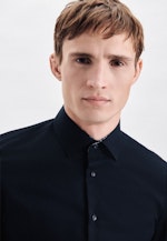 Non-iron Poplin Business Shirt in Slim with Kent-Collar and extra long sleeve in Dark Blue |  Seidensticker Onlineshop