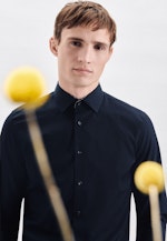 Non-iron Poplin Business Shirt in Slim with Kent-Collar and extra long sleeve in Dark Blue |  Seidensticker Onlineshop