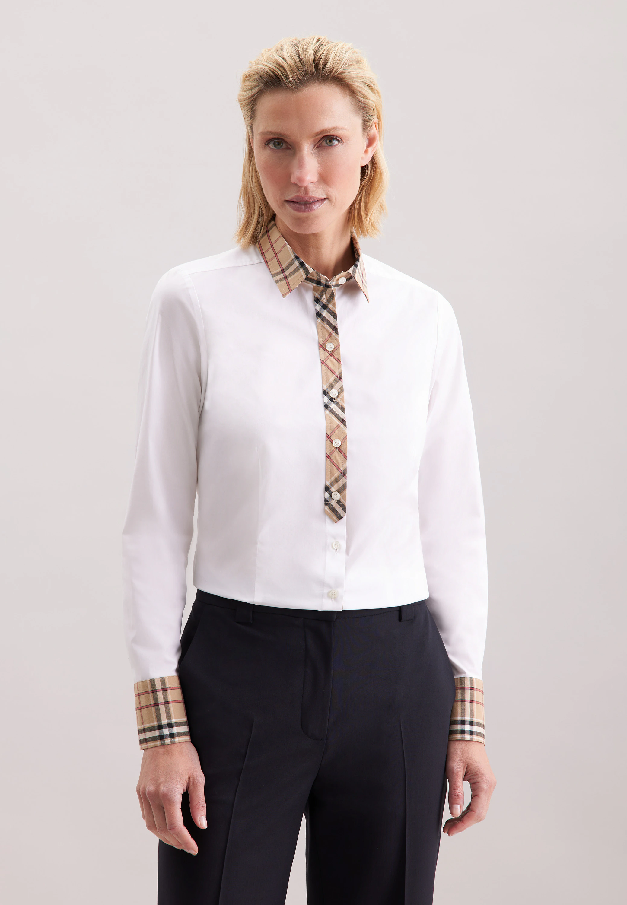 Hemdbluse mit Stretchanteil und Besatz Weiß