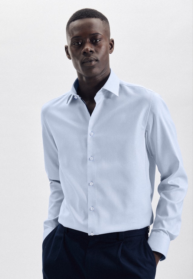 Non-iron Dobby Business shirt in Shaped with Kent-Collar in Light Blue |  Seidensticker Onlineshop