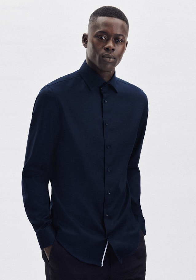 Non-iron Structure Business Shirt in Shaped with Kent-Collar in Dark Blue | Seidensticker Onlineshop