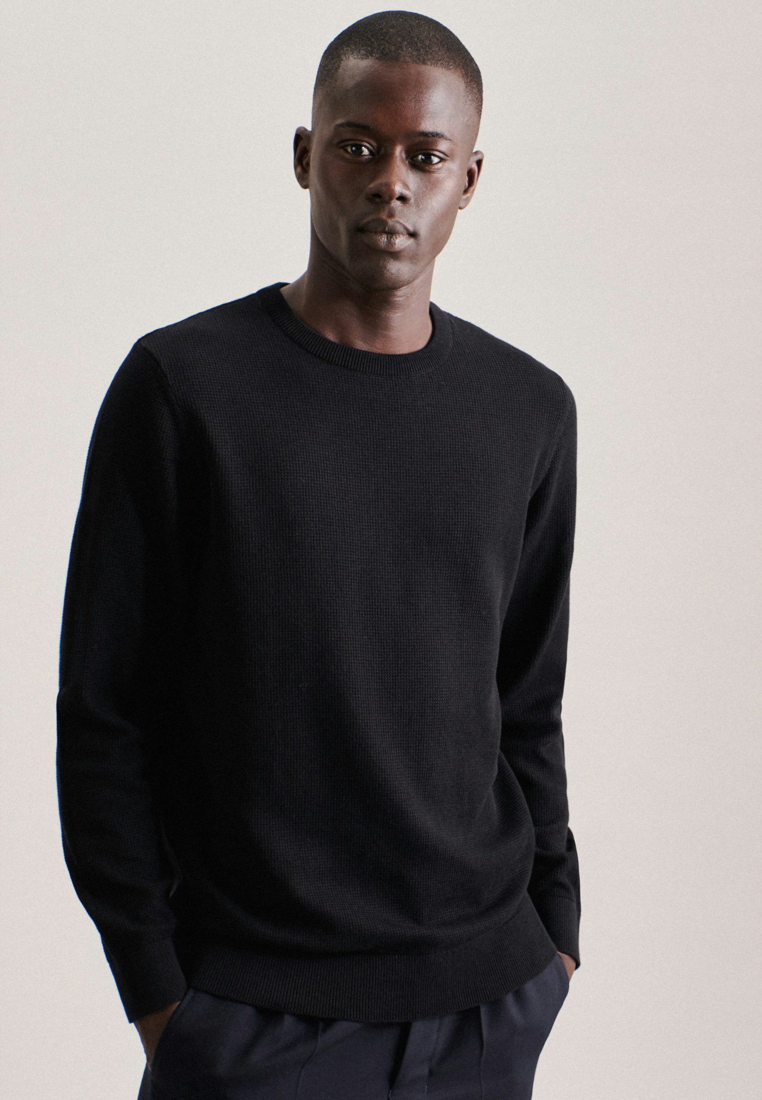 Black crew neck outlet sweater mens