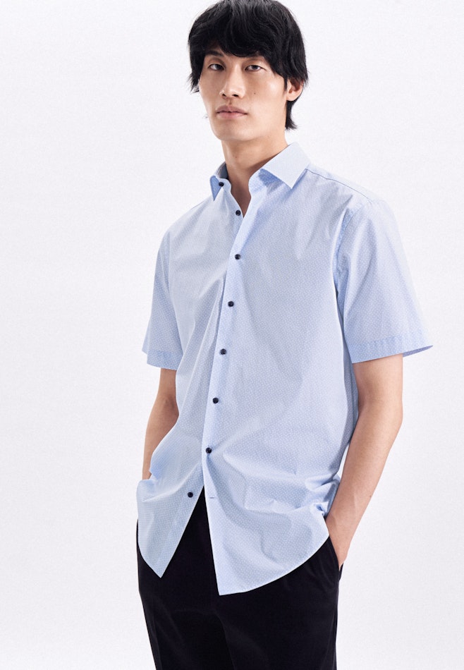 Poplin Short sleeve Business Shirt in Regular with Kent-Collar in Light Blue | Seidensticker online shop