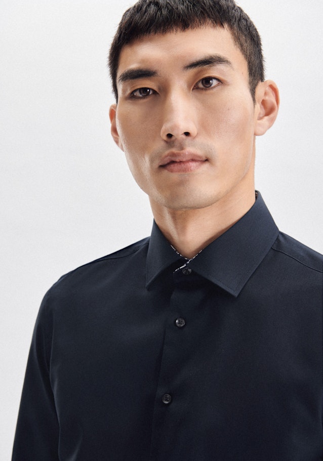 Non-iron Poplin Business Shirt in X-Slim with Kent-Collar and extra long sleeve in Dark Blue |  Seidensticker Onlineshop
