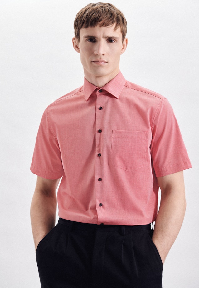 Non-iron Chambray Short sleeve Business Shirt in Regular with Kent-Collar in Red |  Seidensticker Onlineshop