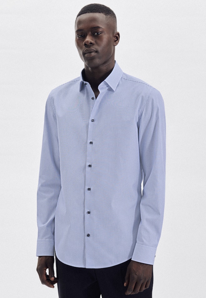 Non-iron Poplin Business Shirt in Shaped with Kent-Collar in Medium Blue | Seidensticker online shop