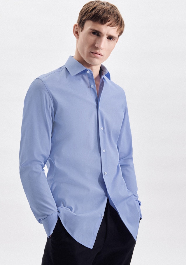 Non-iron Chambray Business overhemd in Slim with Kentkraag and extra long sleeve in Lichtblauw |  Seidensticker Onlineshop