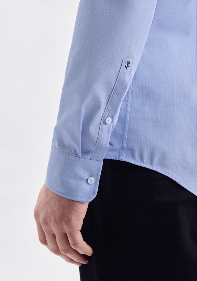 Bügelfreies Chambray Business Hemd in Slim mit Kentkragen und extra langem Arm in Hellblau |  Seidensticker Onlineshop
