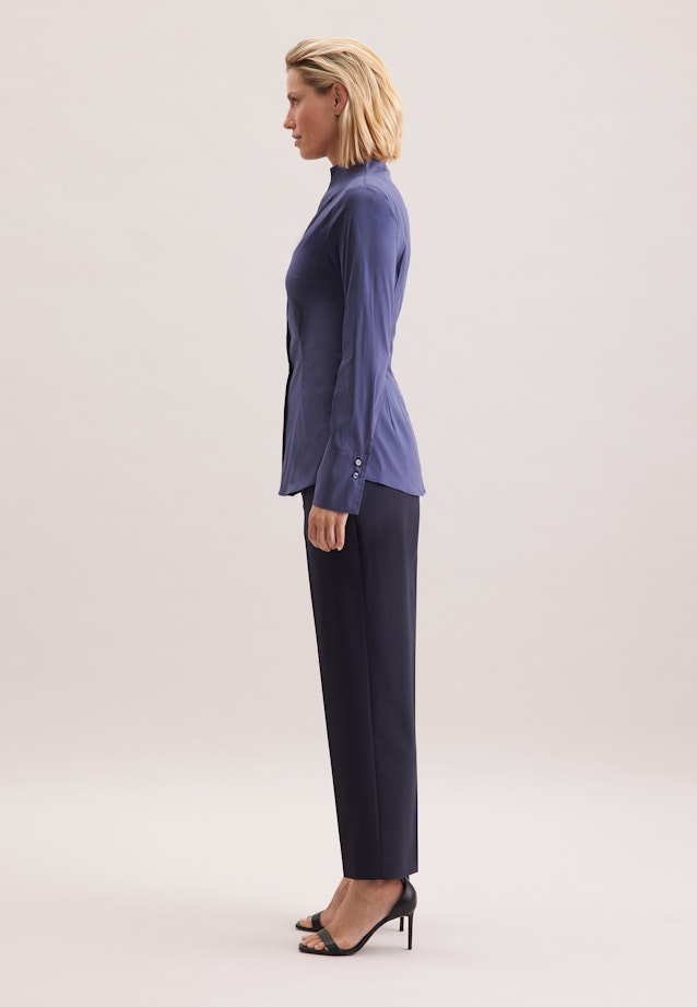 Kelchkragenbluse mit Stretchanteil slim fit in Bleu Foncé |  Seidensticker Onlineshop