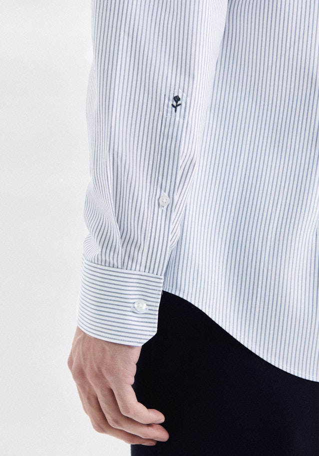 Easy-iron Poplin Business Shirt in Shaped with Kent-Collar in Dark Blue |  Seidensticker Onlineshop