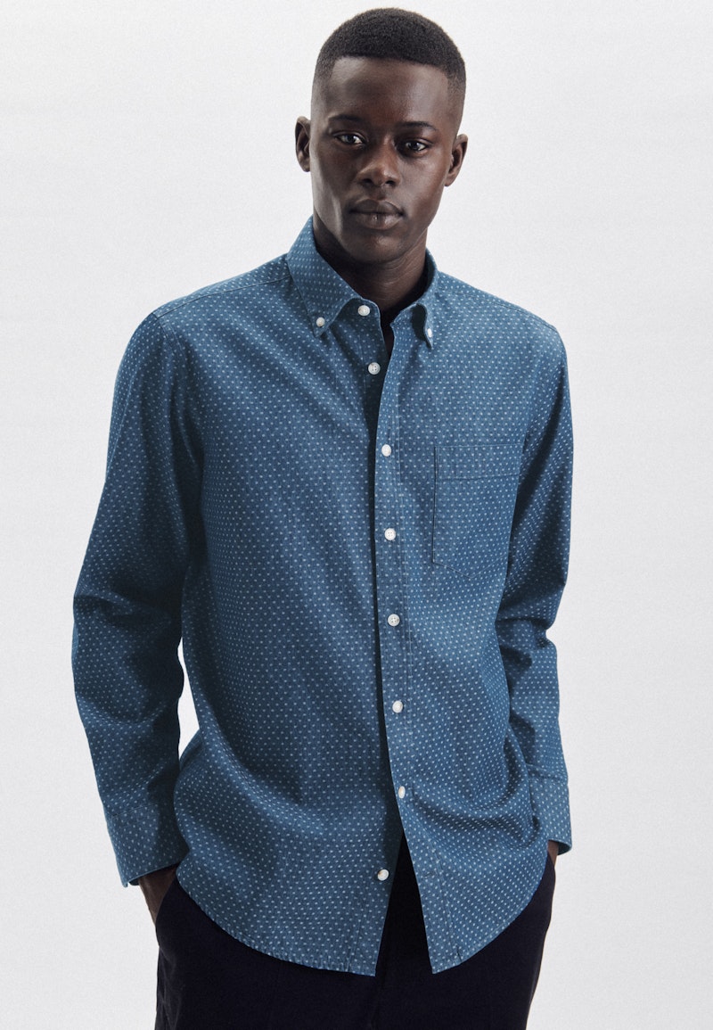 Dobby Casual Hemd in Regular mit Button-Down-Kragen