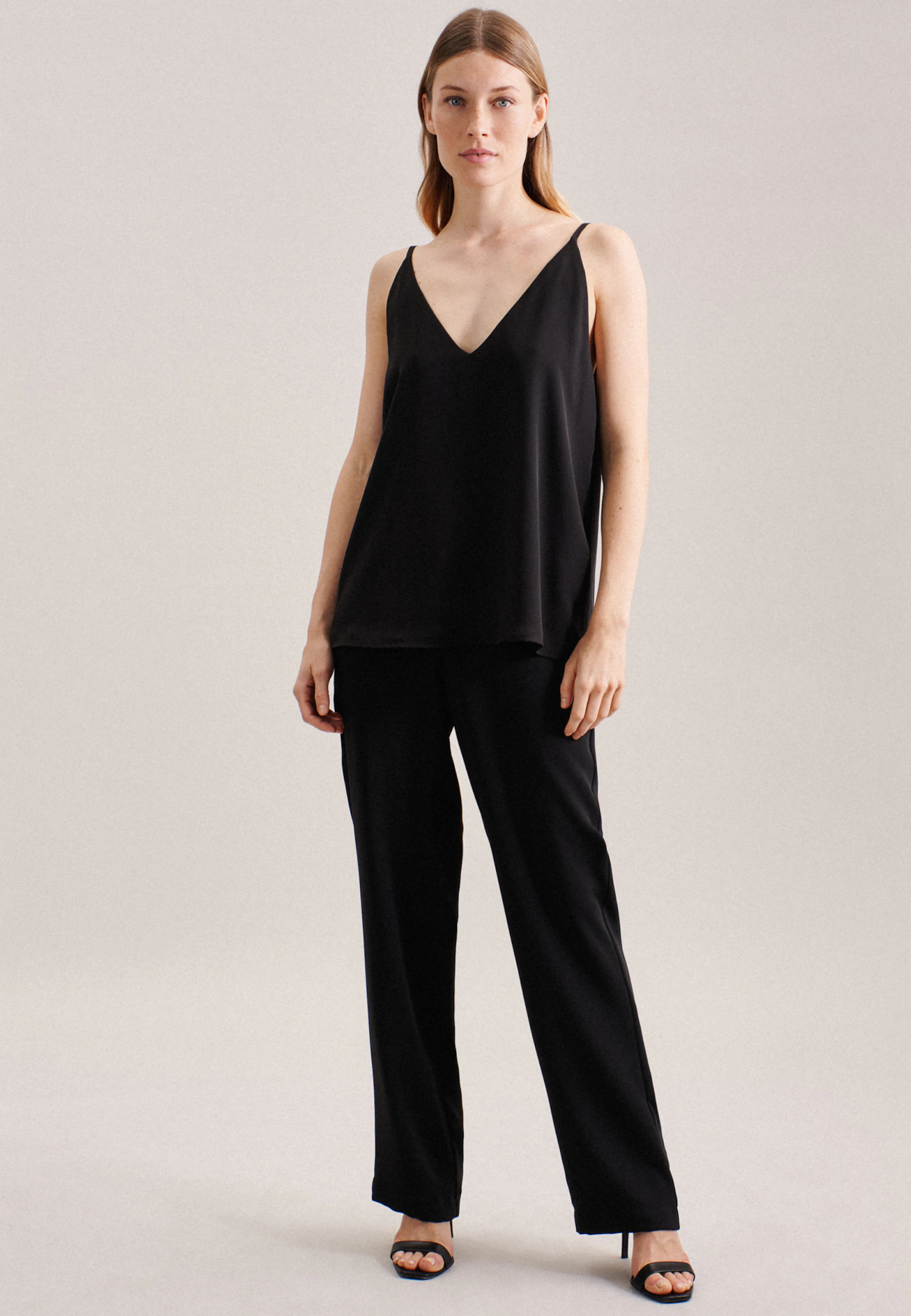 Women V-Neck Top black | Seidensticker