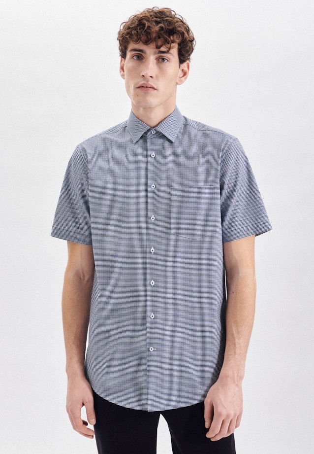 Bügelleichtes Dobby Twill Kurzarm Business Hemd in Regular mit Kentkragen in Mittelblau | Seidensticker Onlineshop