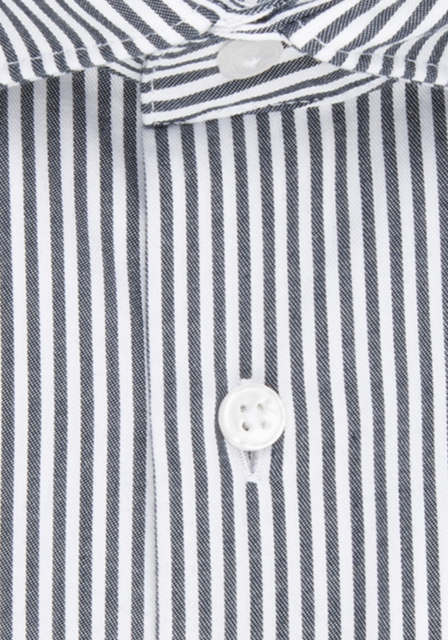 Bügelleichtes Twill Business Hemd in Shaped mit Kentkragen in Dunkelblau |  Seidensticker Onlineshop