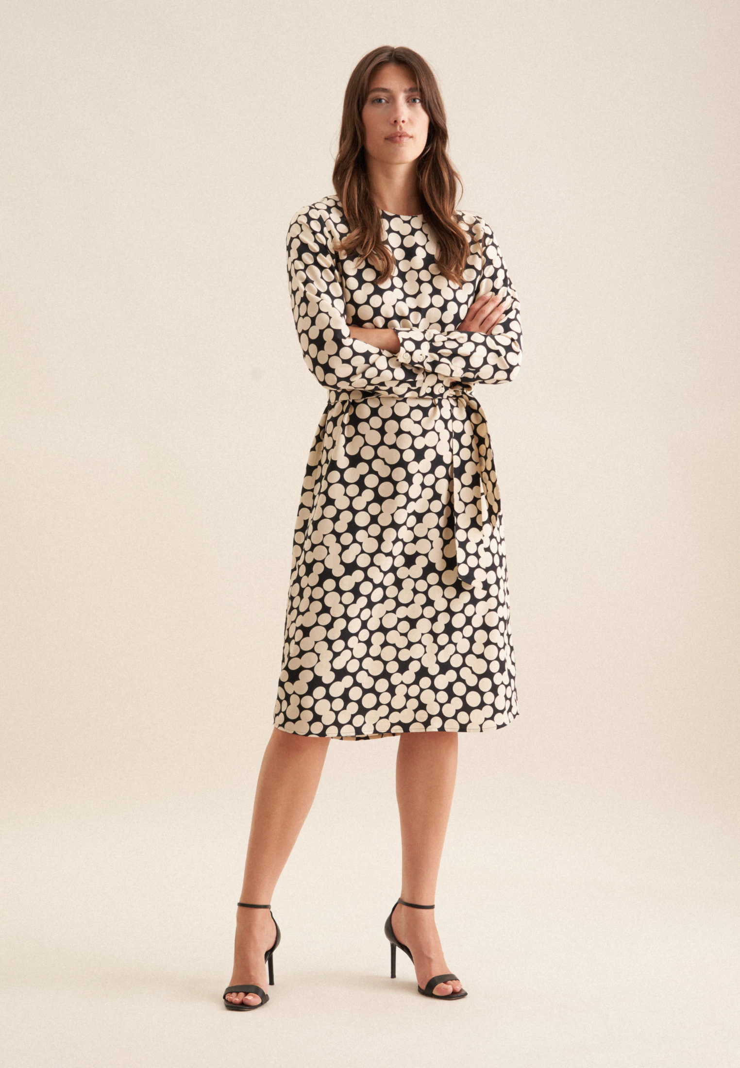 Shirtkleid mit Taillengürtel aus Viskose Schwarz 36