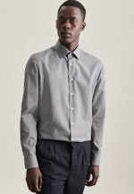 Non-iron Poplin Business Shirt in Shaped with Kent-Collar and extra long sleeve in Grey |  Seidensticker Onlineshop