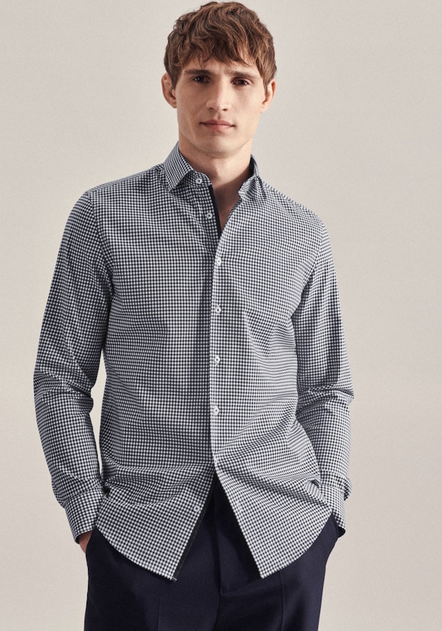 Non-iron Twill Business Shirt in Slim with Kent-Collar in Dark Blue | Seidensticker Onlineshop