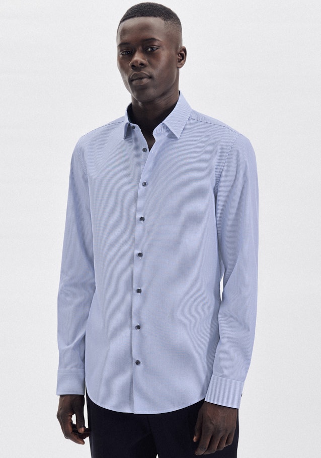 Non-iron Poplin Business Shirt in Shaped with Kent-Collar and extra long sleeve in Medium Blue |  Seidensticker Onlineshop