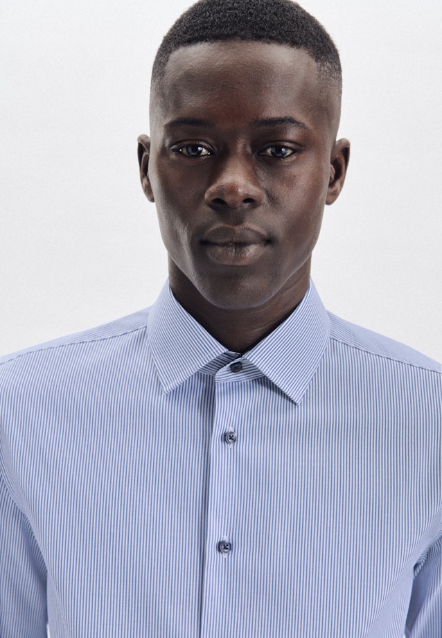 Non-iron Poplin Business Shirt in Slim with Kent-Collar and extra long sleeve in Medium Blue |  Seidensticker Onlineshop