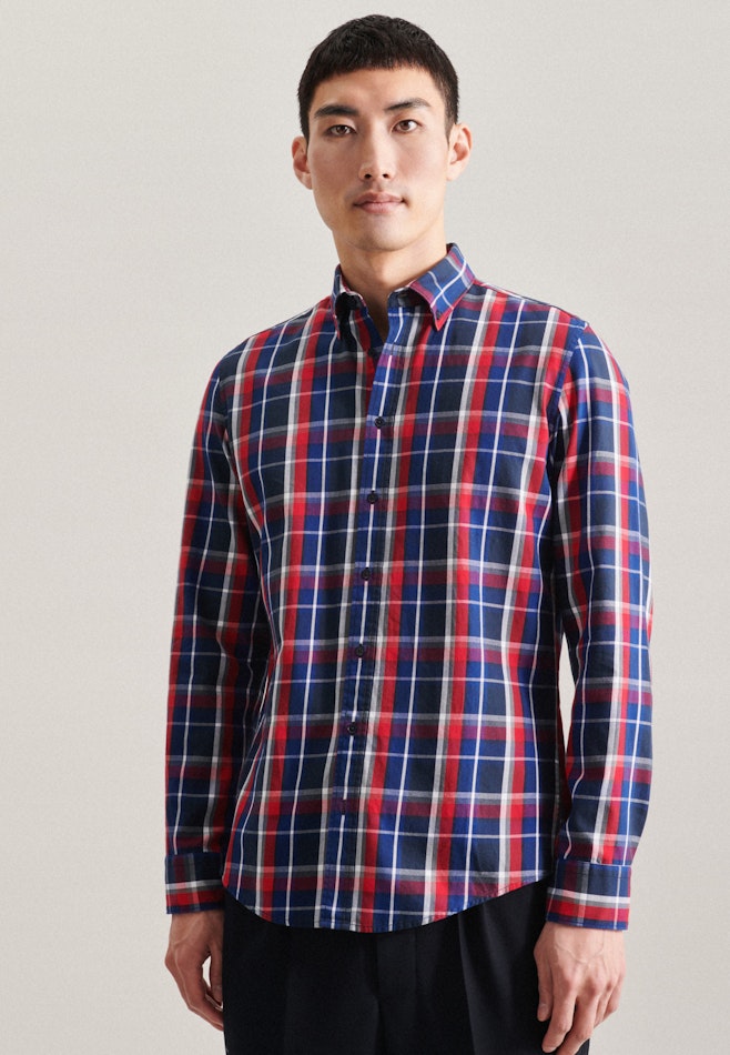 Business Shirt in X-Slim with Button-Down-Collar in Dark Blue | Seidensticker online shop