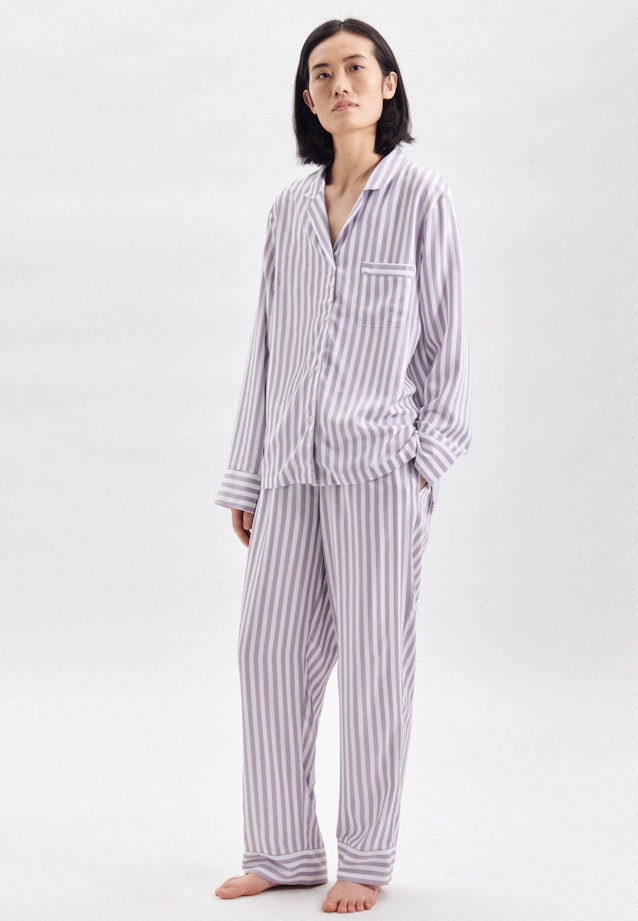Pyjama aus 100% Viskose in Lavender Stripes |  Seidensticker Onlineshop
