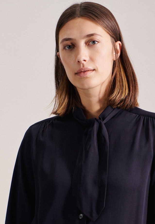 Long sleeve Crepe Tie-Neck Blouse in Dark Blue |  Seidensticker Onlineshop