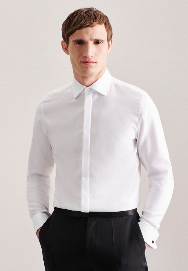 Bügelleichtes Twill Smokinghemd in Slim mit Kentkragen in Weiß | Seidensticker Onlineshop