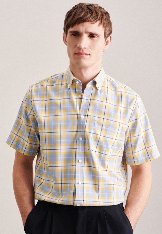 Non-iron Twill Short Arm Business Shirt in Regular with Button-Down-Collar in Yellow | Seidensticker Onlineshop