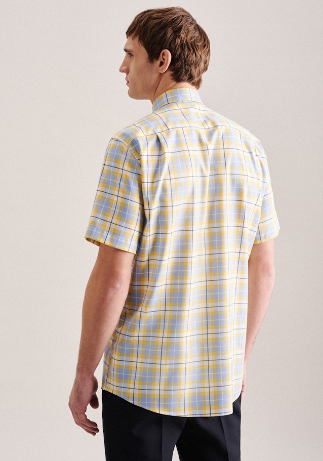 Non-iron Twill Short Arm Business Shirt in Regular with Button-Down-Collar in Yellow |  Seidensticker Onlineshop