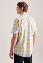 Non-iron Twill Short Arm Business Shirt in Regular with Button-Down-Collar in Yellow |  Seidensticker Onlineshop