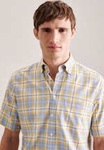 Non-iron Twill Short Arm Business Shirt in Regular with Button-Down-Collar in Yellow |  Seidensticker Onlineshop