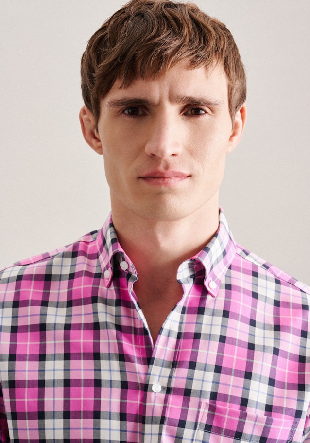 Non-iron Twill Short Arm Business Shirt in Regular with Button-Down-Collar in Pink |  Seidensticker Onlineshop