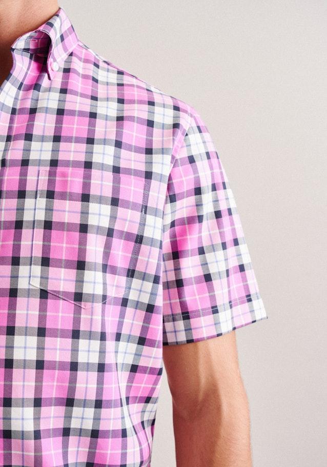 Non-iron Twill Short Arm Business Shirt in Regular with Button-Down-Collar in Pink |  Seidensticker Onlineshop