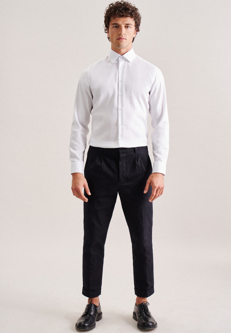 Bügelfreies Oxford Business Hemd in Slim mit Kentkragen in Weiß |  Seidensticker Onlineshop