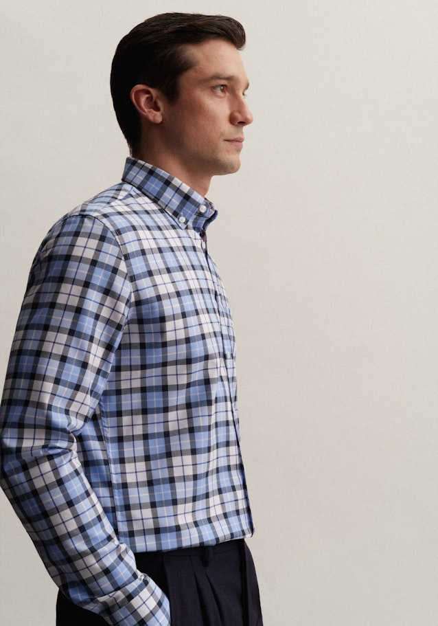 Non-iron Twill Business Shirt in Slim with Button-Down-Collar in Dark Blue |  Seidensticker Onlineshop
