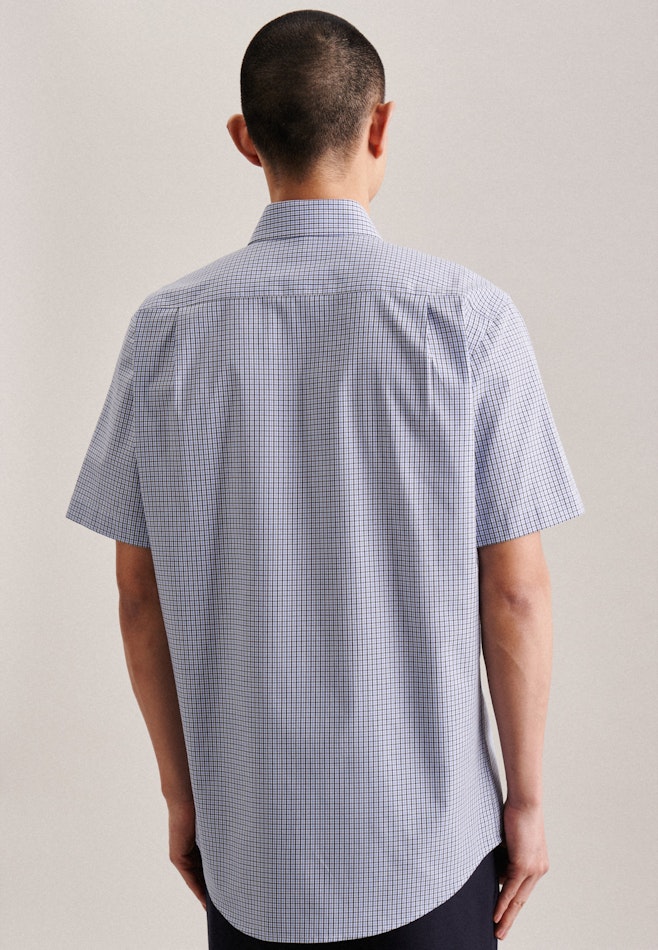 Non-iron Poplin Short sleeve Business Shirt in Regular with Kent-Collar in Dark Blue | Seidensticker online shop