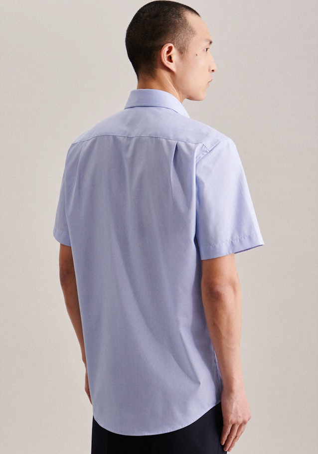 Non-iron Structure Short sleeve Business Shirt in Regular with Kent-Collar in Light Blue | Seidensticker Onlineshop