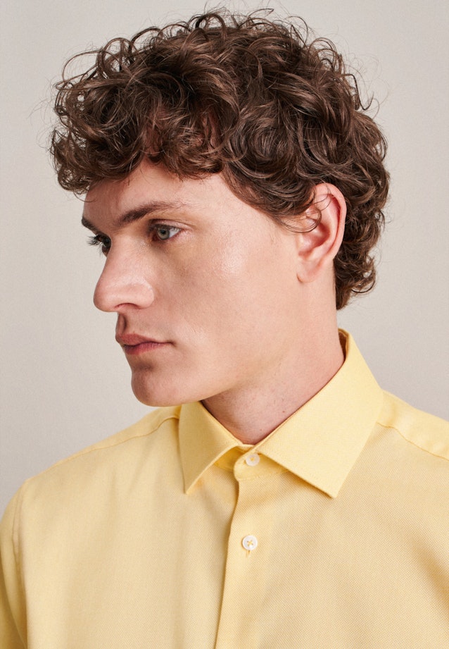 Non-iron Structure Short sleeve Business Shirt in Regular with Kent-Collar in Yellow |  Seidensticker Onlineshop