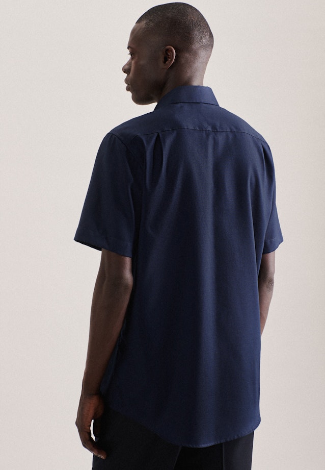 Non-iron Structure Short sleeve Business Shirt in Regular with Kent-Collar in Dark Blue |  Seidensticker Onlineshop