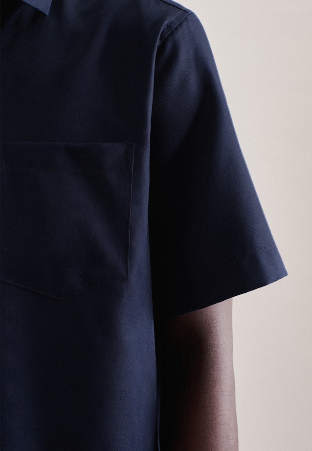 Non-iron Structure Short sleeve Business Shirt in Regular with Kent-Collar in Dark Blue |  Seidensticker Onlineshop