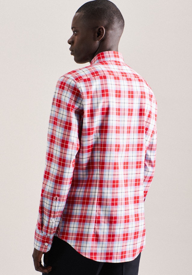 Non-iron Twill Business Shirt in Shaped with Button-Down-Collar in Red |  Seidensticker Onlineshop
