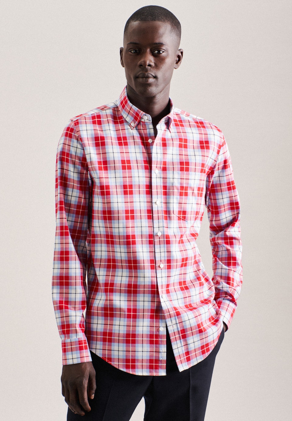 Bügelfreies Twill Business Hemd in Shaped mit Button-Down-Kragen in Rot |  Seidensticker Onlineshop