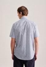 Poplin Short sleeve Business Shirt in Regular with Kent-Collar in Light Blue |  Seidensticker Onlineshop